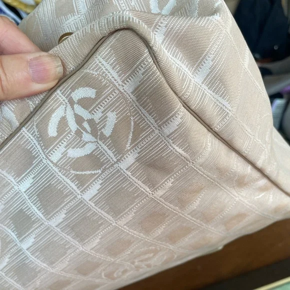 Beautiful Chanel nylon and leather tote bag - Picture 7 of 11